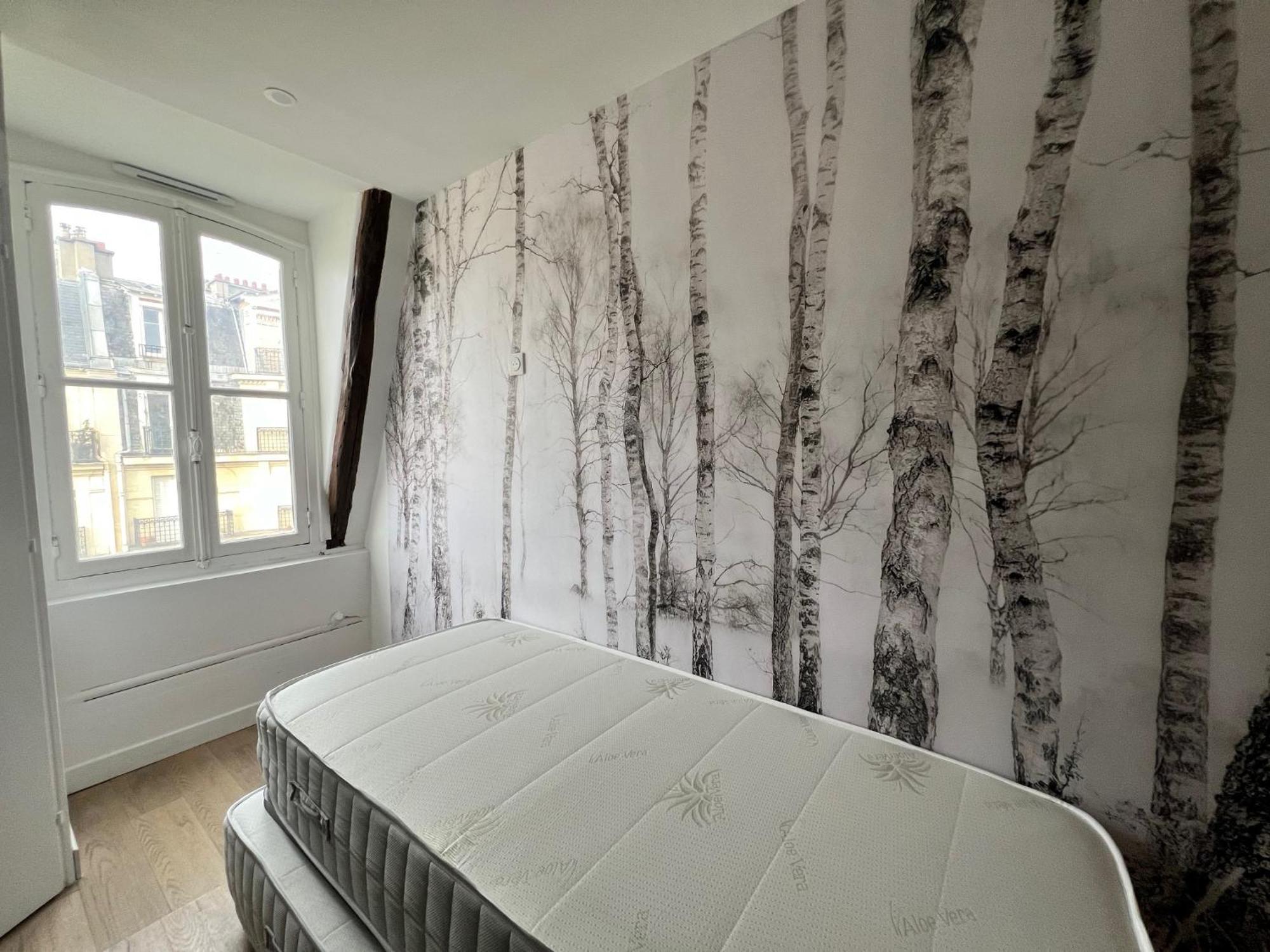Batignolles, Montmartre 12m2 , Metro 13 Et 14 Apartamento